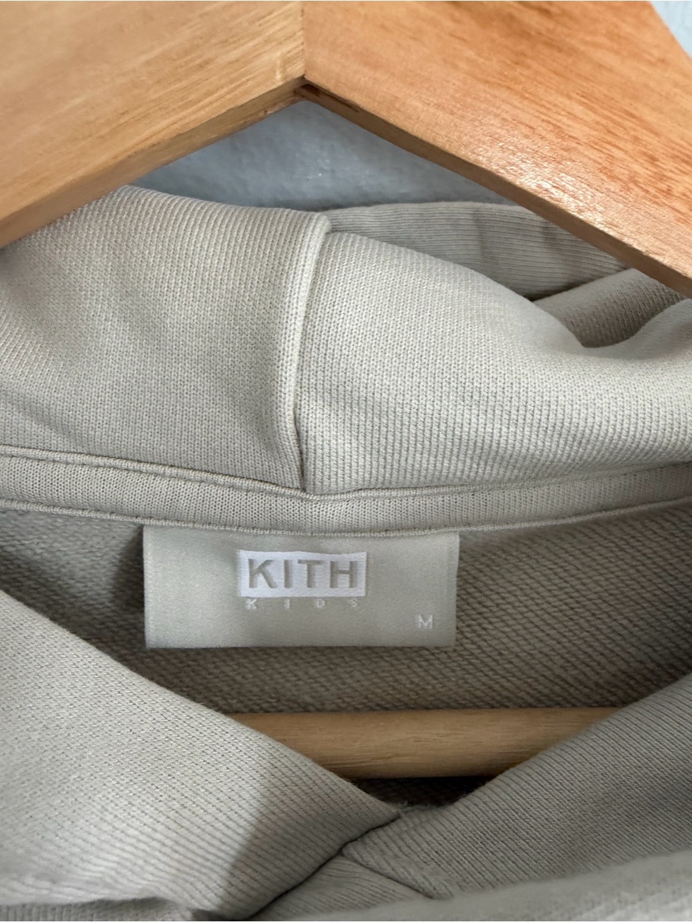 KITH Kids Youth Pullover Hoodie Cream Size M - Picture 2 of 5